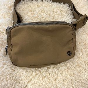 Lululemon belt bag fanny pack